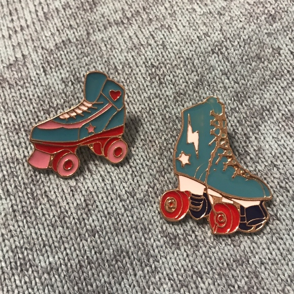 Jewelry - NWT Roller Skate Pins